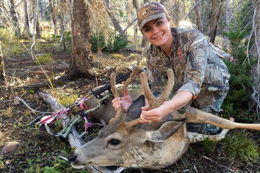 https://wildlife.utah.gov/blog_photos/2023-09-20-buck-deer-archery-hunt.jpg