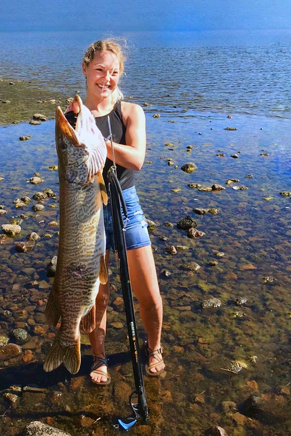 https://wildlife.utah.gov/news_photos/2023-08-16-spearfishing.jpg